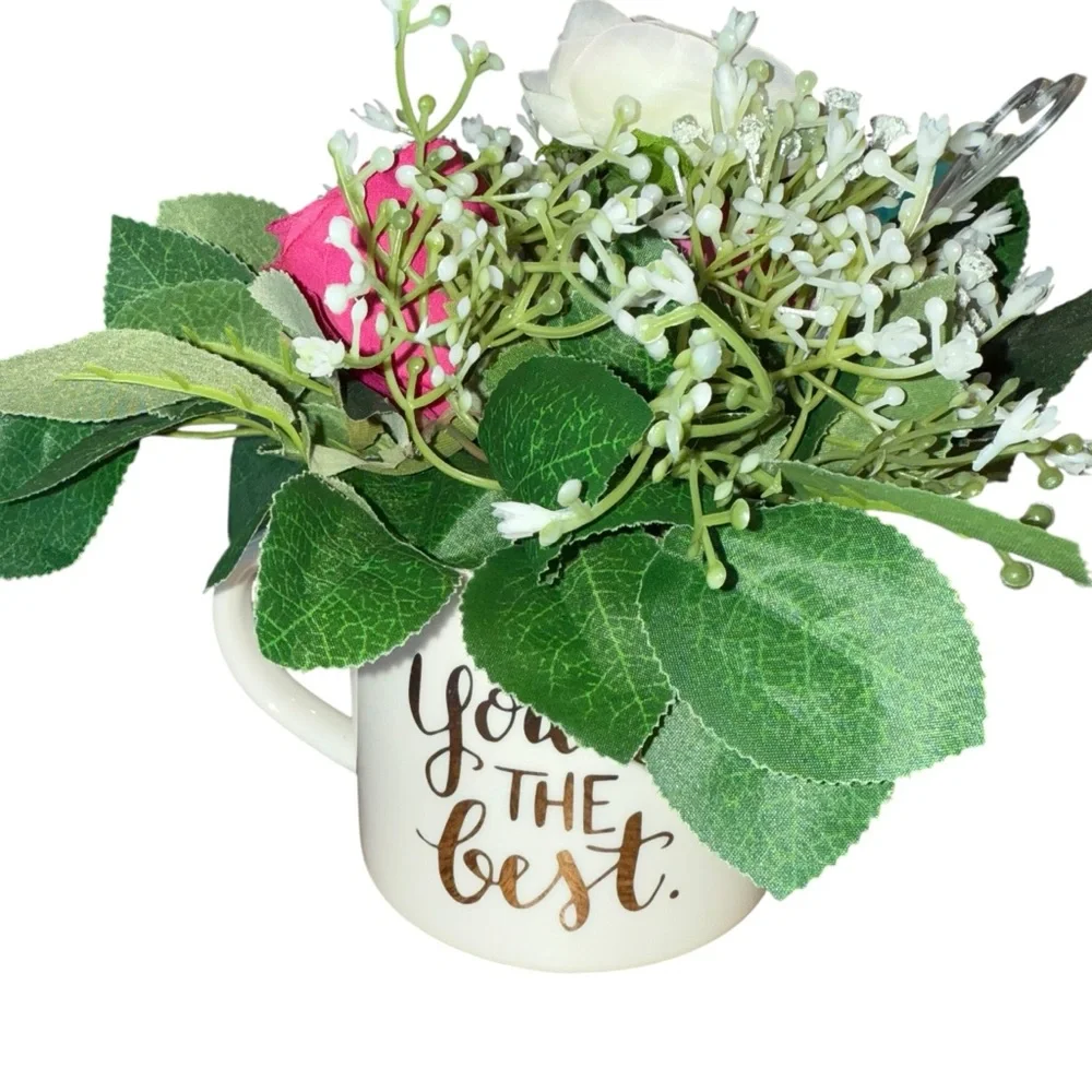 unbranded floral arrangement
